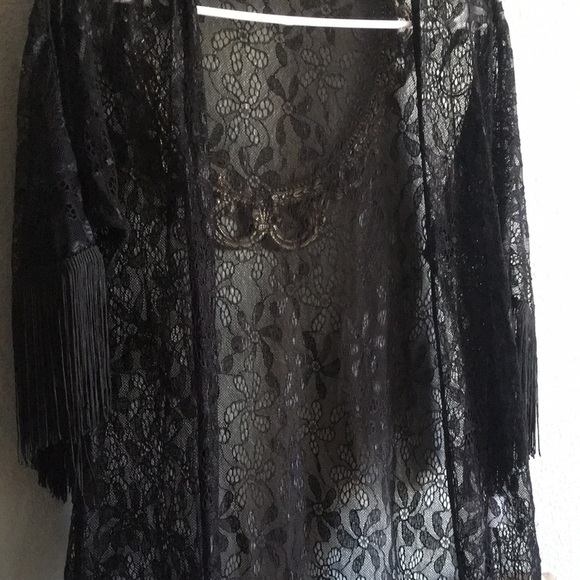 Lace and fringe! Kimono/cover up - Picture 4 of 8